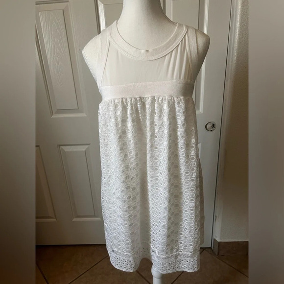 Suzanne Betro Womens Sleeveless sheer top‎ XL White  part lined lacy knit bands - Picture 1 of 10